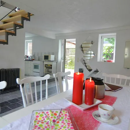 Christine Holiday home Schenkendobern